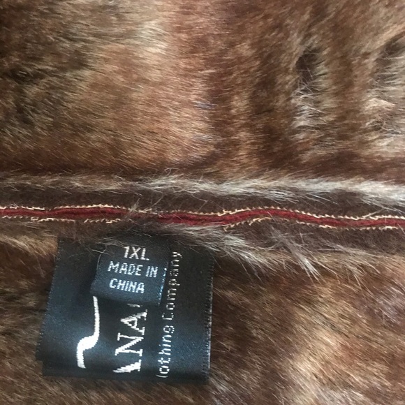 Vest - Picture 2 of 4